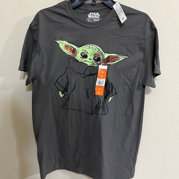 T-Shirt Mad Engine Star Wars Bébé Yoda & Mandalorian – Noir Taille L Neuf Sans Étiquette